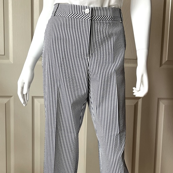 St. John - women’s summer capris / cropped pants (Sz 6) - Picture 1 of 4
